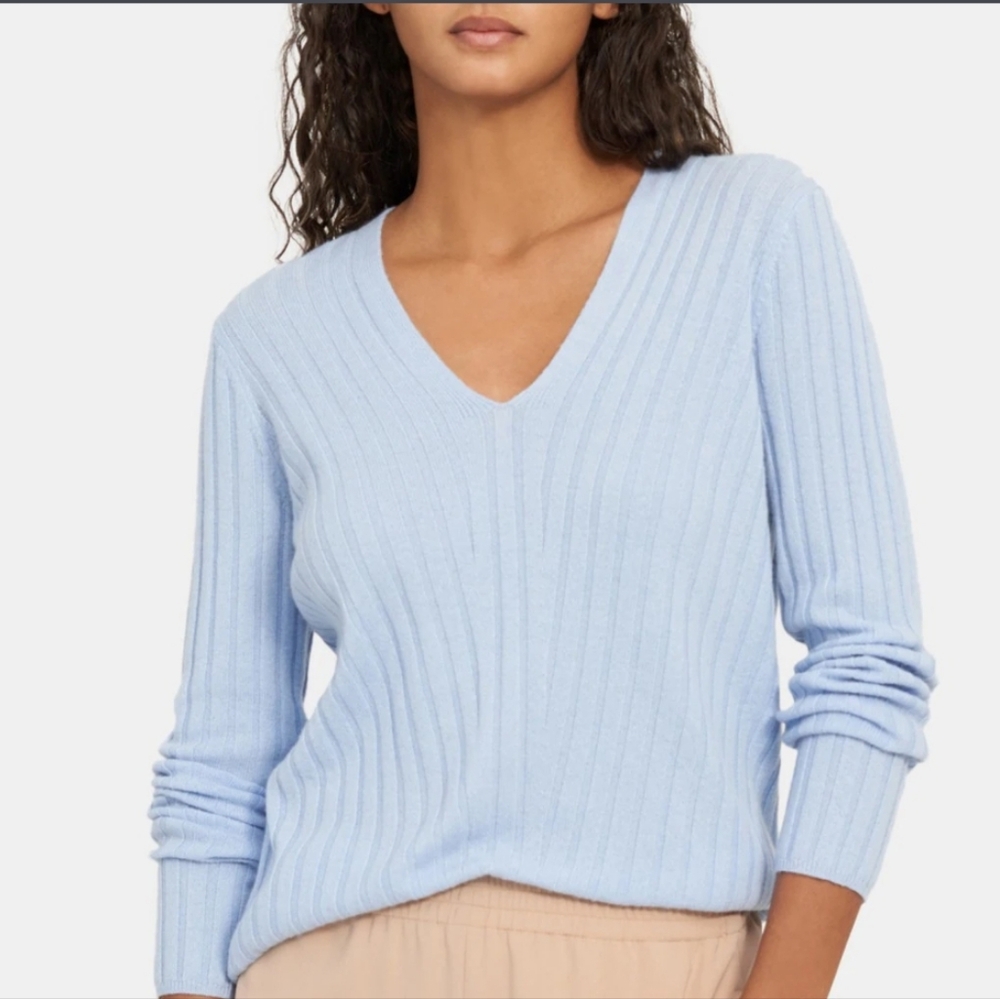 NWT Theory Ribbed Cashmere VNeck Pullover